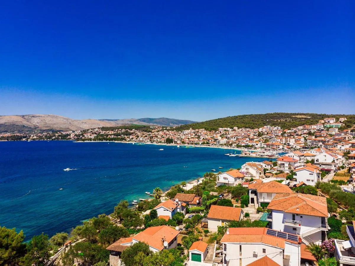 Villa Valentina With Pool Trogir Apartment