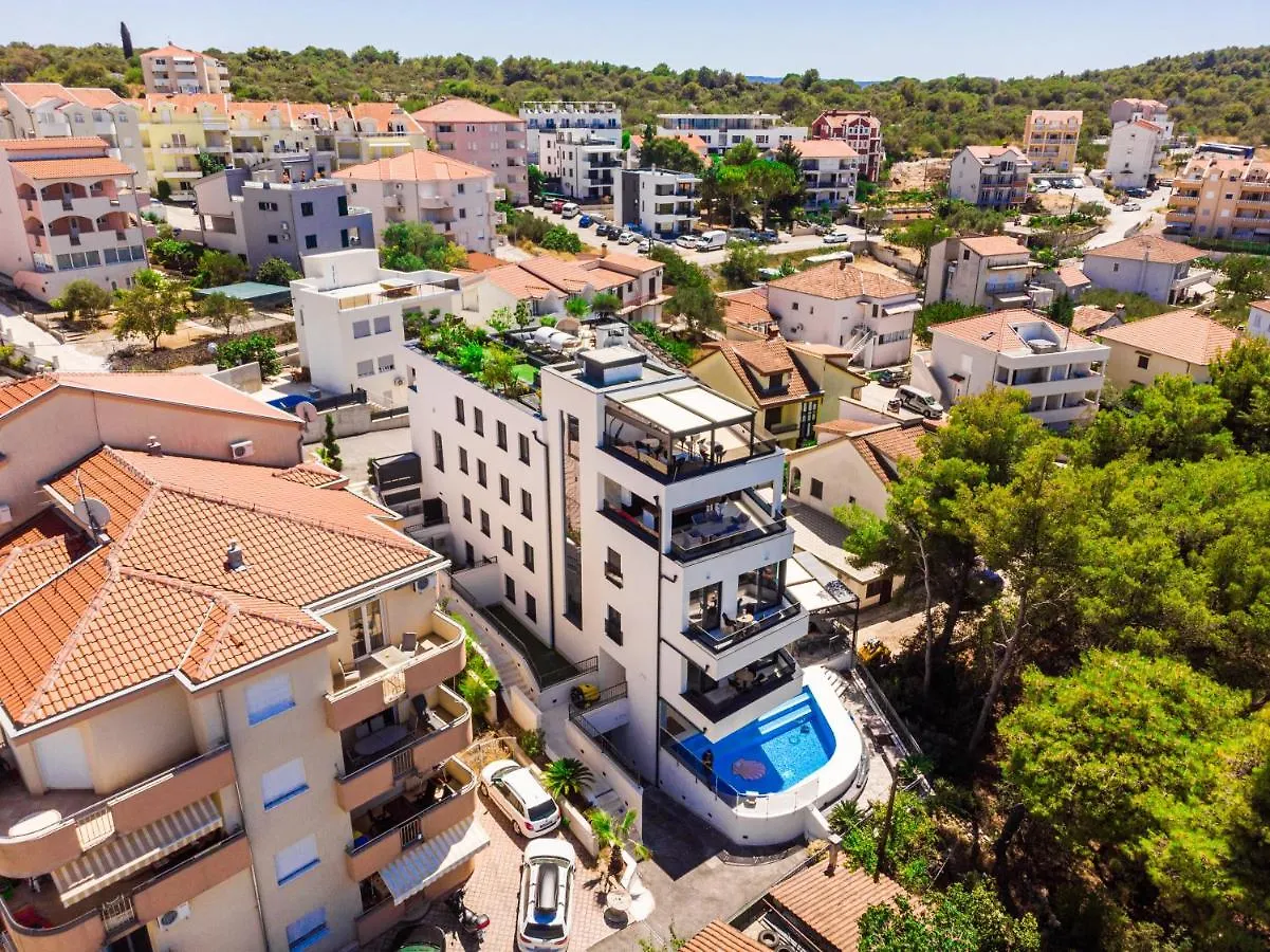 Villa Valentina With Pool Trogir Apartment