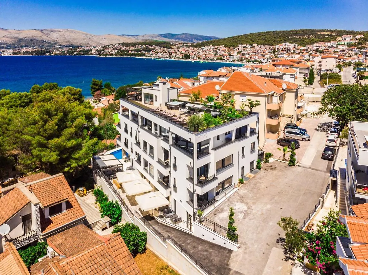 Villa Valentina With Pool Trogir Apartment
