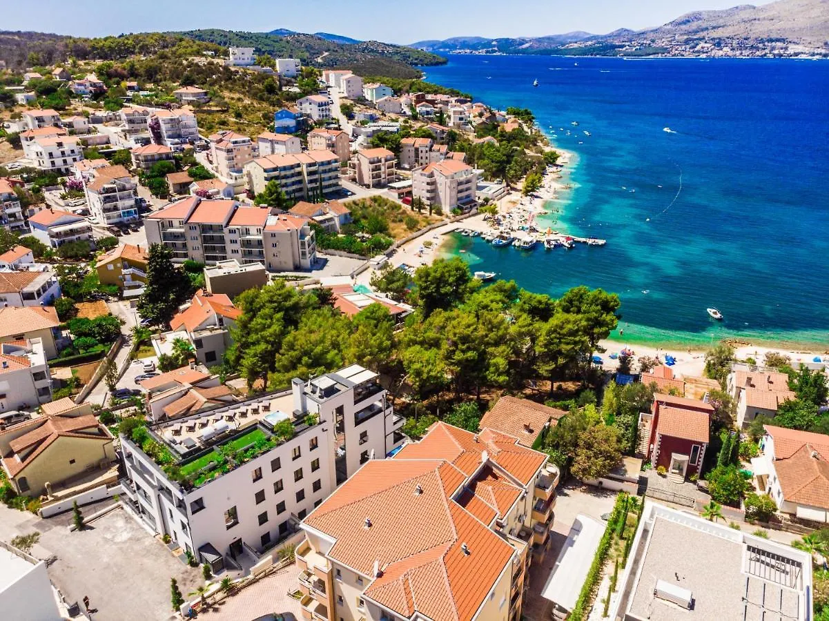 Apartment Villa Valentina With Pool Trogir