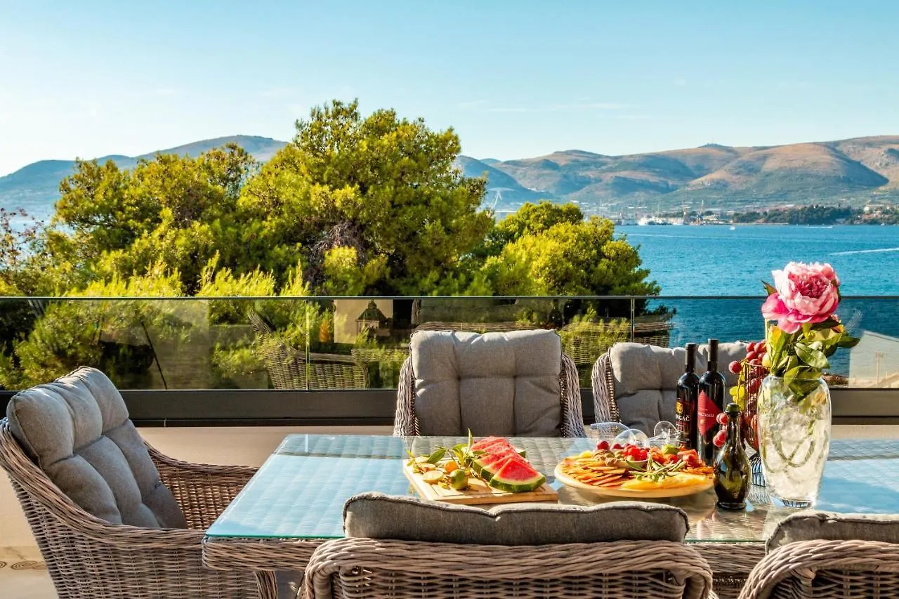 Villa Valentina With Pool Trogir Apartment
