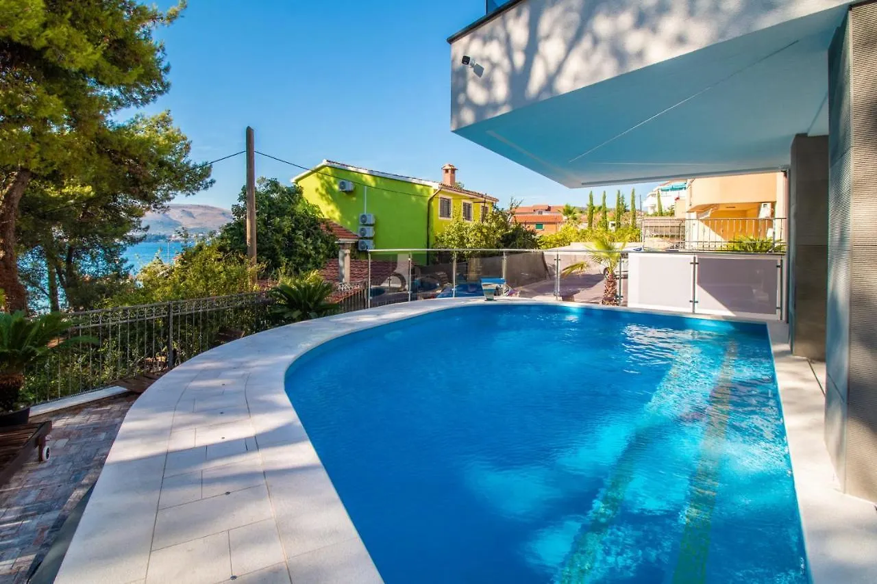 Villa Valentina With Pool Trogir 0*,